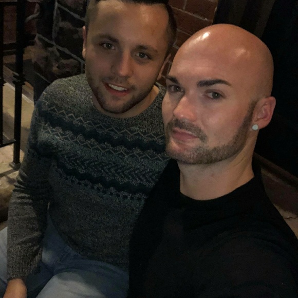 Meet your Poshers, Cody and Jeremy. - Picture 3 of 3